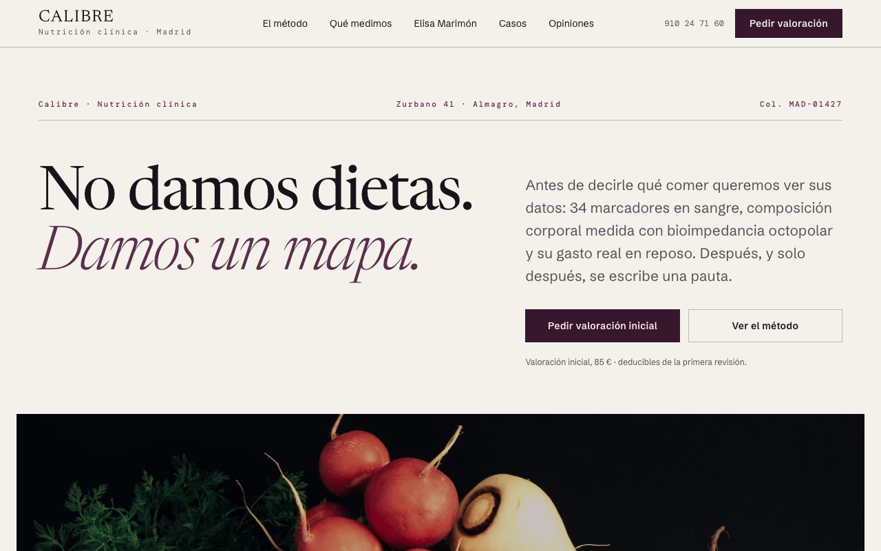 Portada de la web de muestra de CALIBRE: membrete clínico, titular «No damos dietas» y bodegón de hortalizas